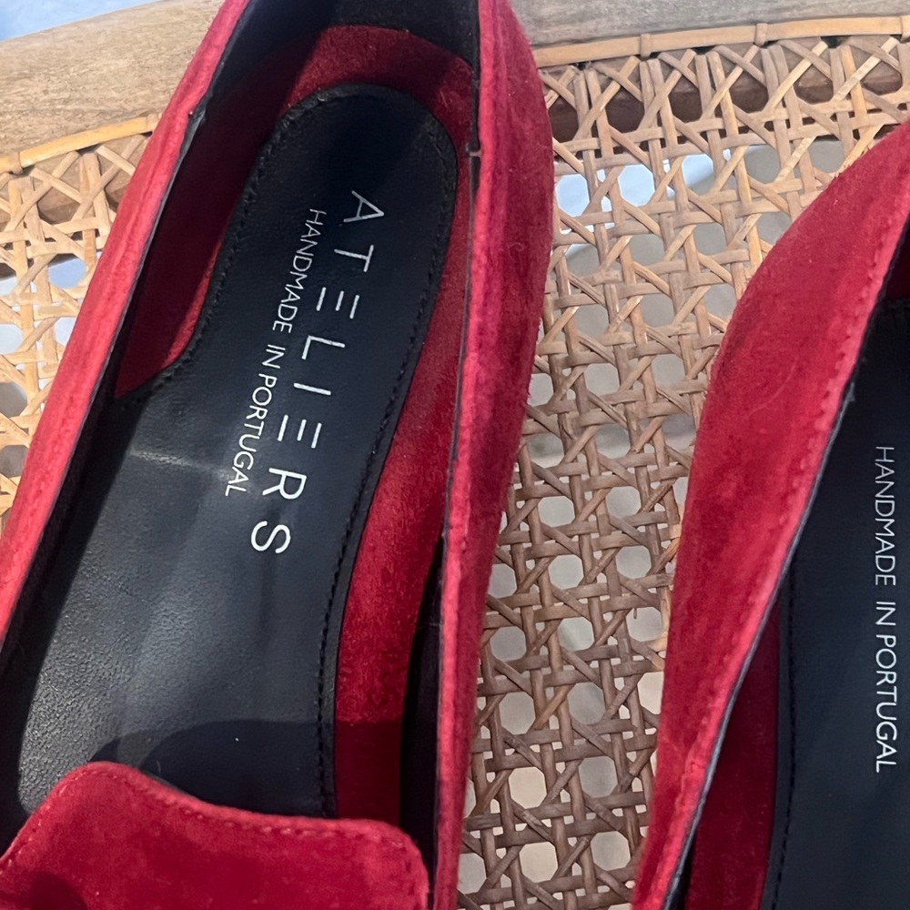 Ateliers Thea Red Suede Loafers with Knotted Bow Detail - Picture 4 of 9